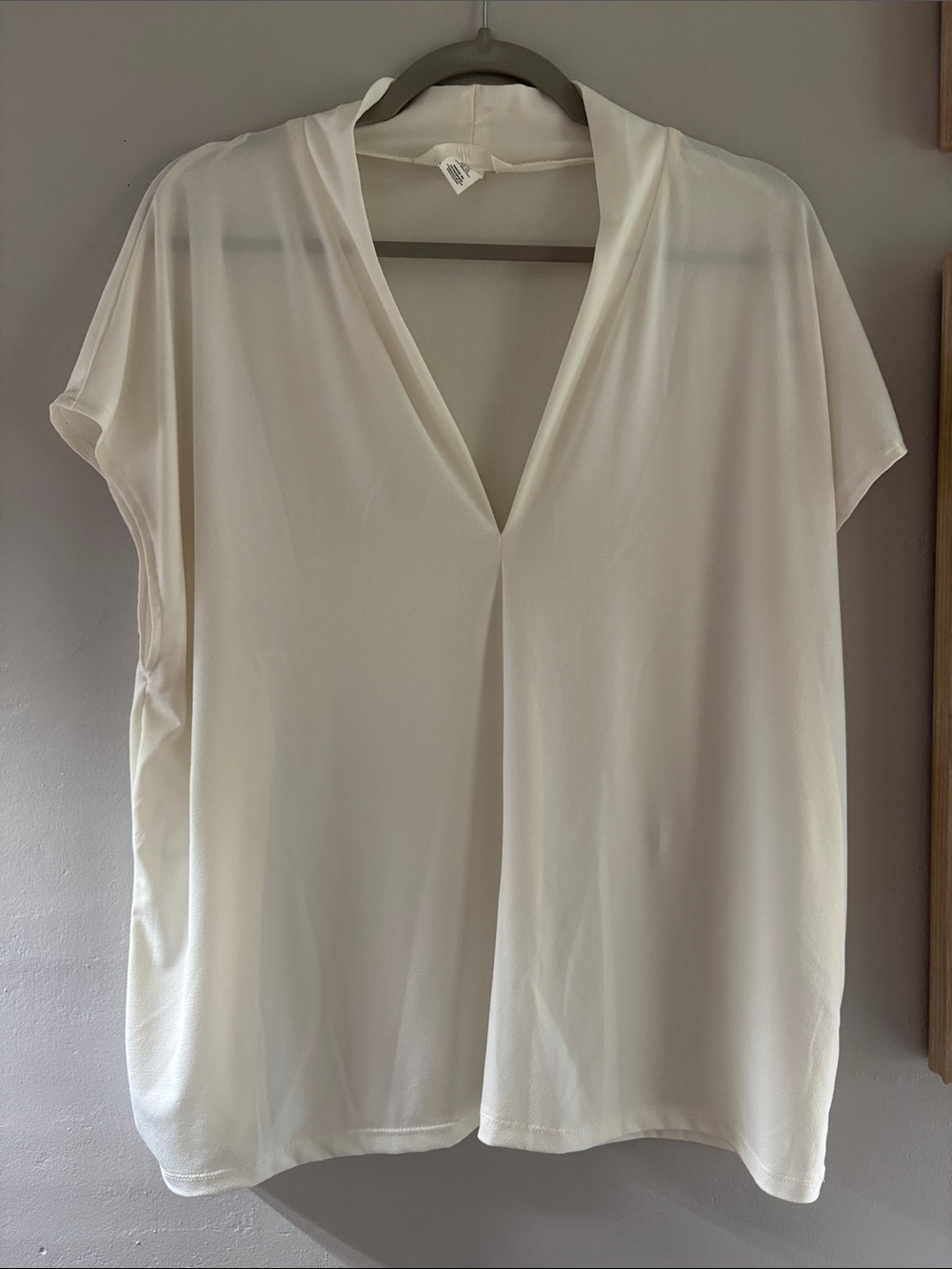 H&M White Crewneck Knit Top